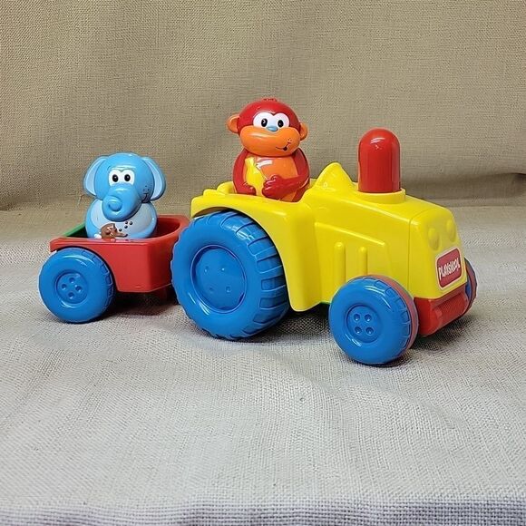 Vintage Hasbro Playskool Weebles Tractor/wagon and 2 Zoo Zoo shakers - Picture 1 of 11